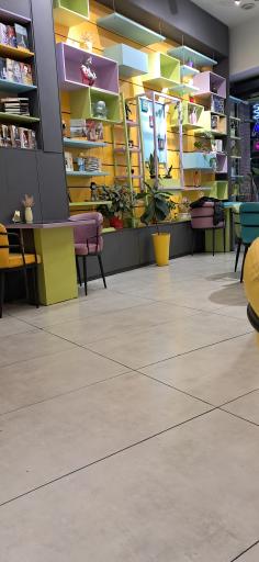 عکس کافه کتاب ارجمند