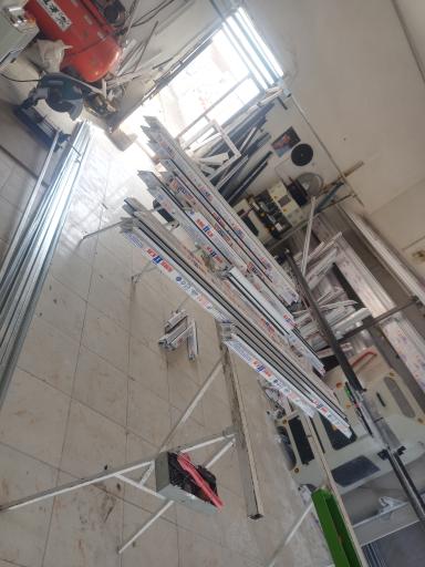 در پنجره UPVCرحیمی آرین