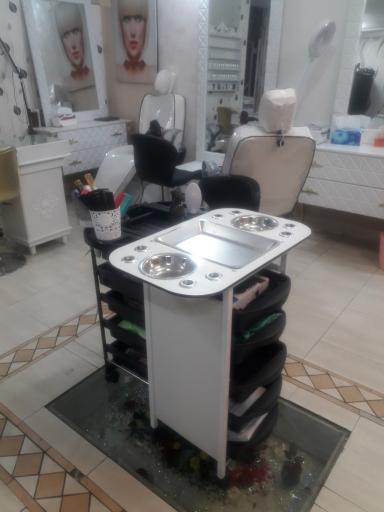 عکس سالن زیبایی رویا