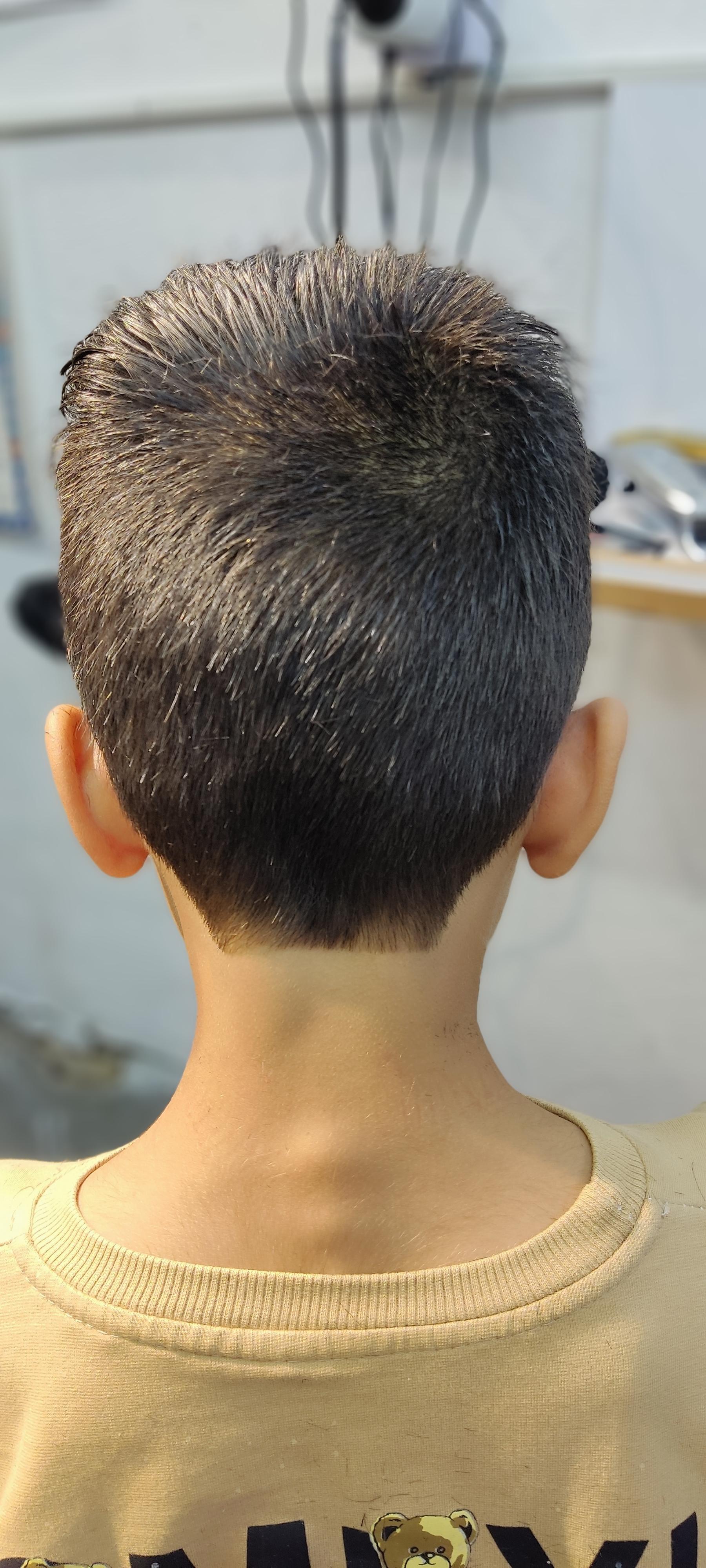 عکس آرایشگاه اباصالح 