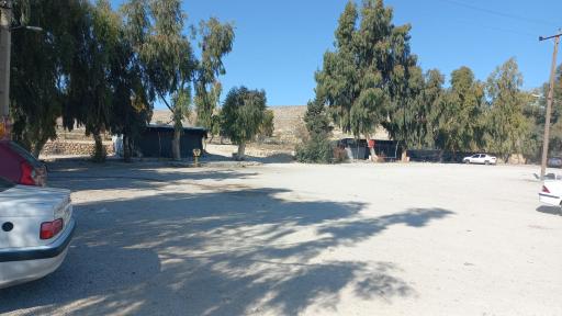 عکس پارکینگ عمومی روباز کاخ اردشیر