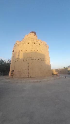 عکس برج کبوتر شرودان
