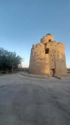 عکس برج کبوتر شرودان