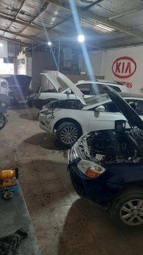 عکس تعمیرگاه تخصصی هیوندا و کیا تیموری