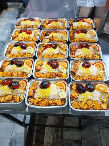 عکس تهیه غذا مجلسی