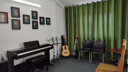 عکس آکادمی موسیقی آوید 