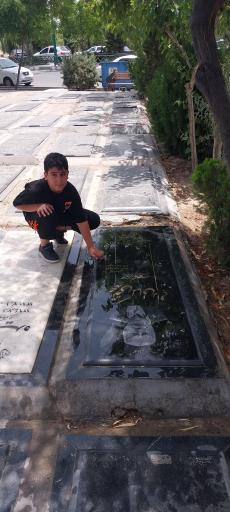 عکس مزار حاج محمد تقی کمالی راد