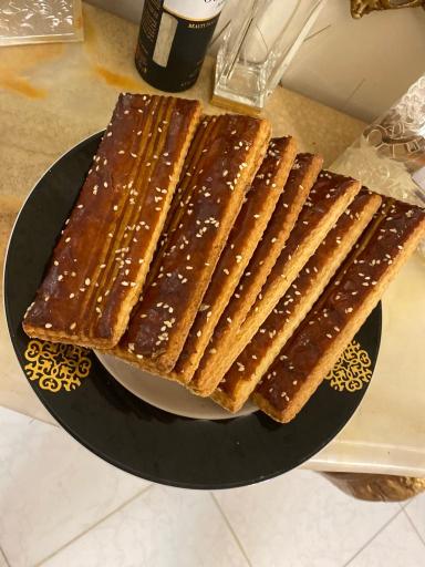 عکس شیرینی گل سرخ در تبریز