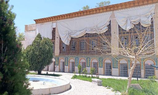 عکس عمارت تاریخی معظم الملک میرپنج