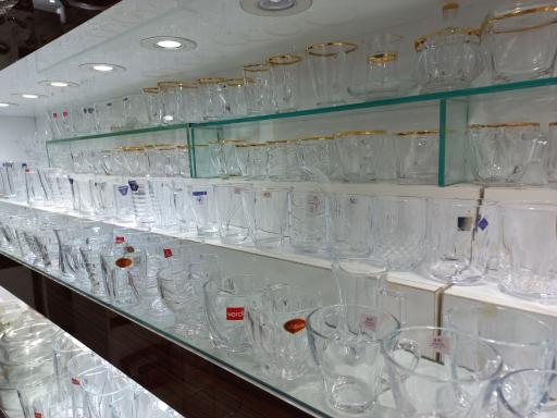 عکس فروشگاه بلور صادقی