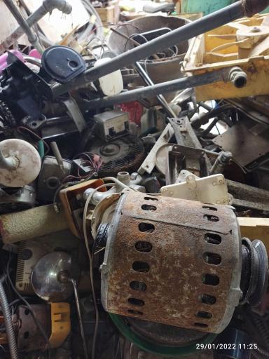 عکس آهن آلات و ضایعات رنج و گنج (فرقانی)