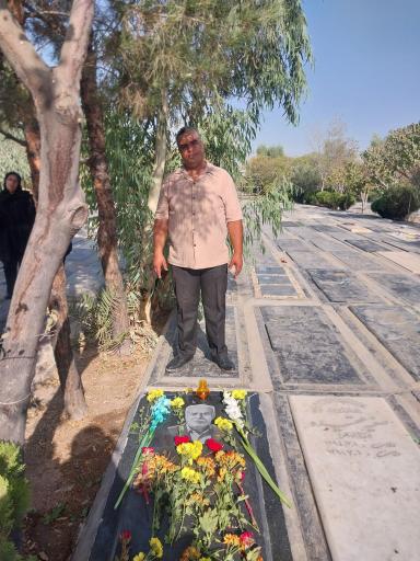 عکس مزار محمد تقی کمالی راد