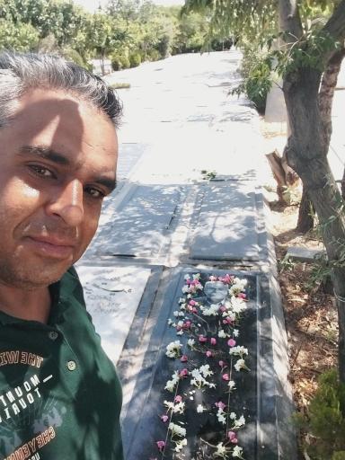 عکس مزار محمد تقی کمالی راد