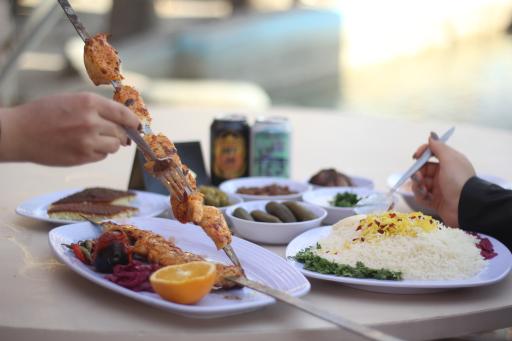 عکس تالار و رستوران ایزدی 