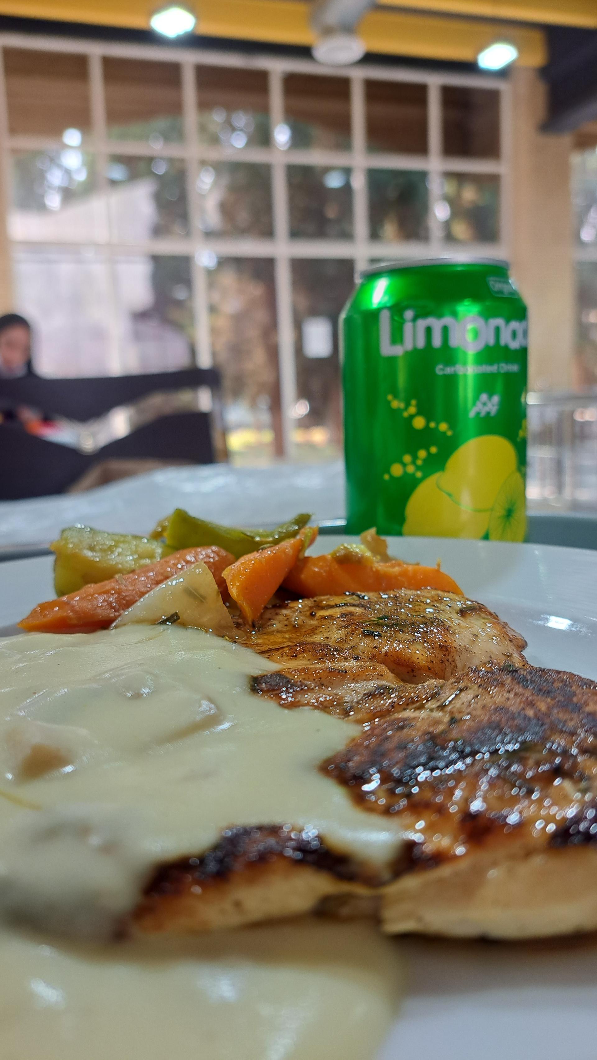 عکس رستوران دانشجویی یاس 1