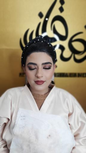 عکس مرکز تخصصی میکاپ vip