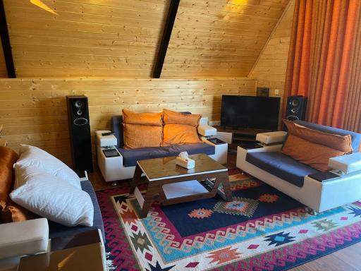 عکس دفتر رزرواسیون احمد