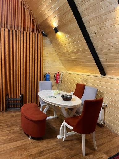 عکس دفتر رزرواسیون احمد