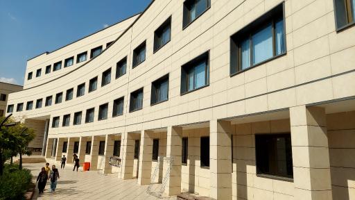 عکس دانشکده فنی و مهندسی دانشگاه آزاد تهران شمال