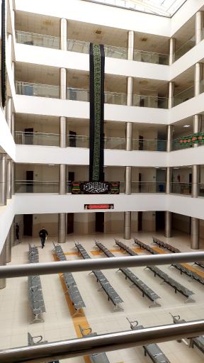 عکس دانشکده فنی و مهندسی دانشگاه آزاد تهران شمال