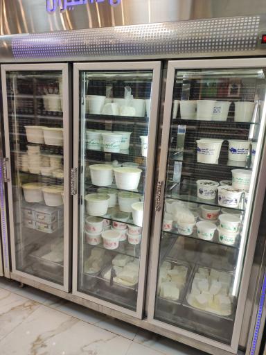 عکس لبنیات سنتی دامیران