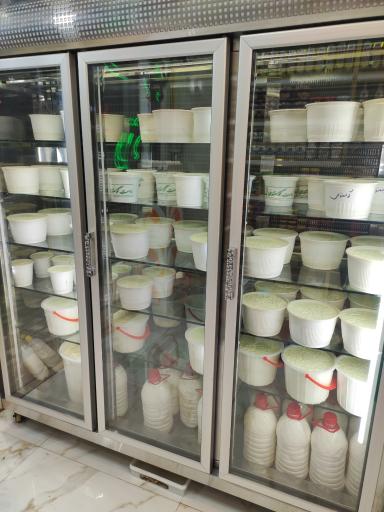 عکس لبنیات سنتی دامیران