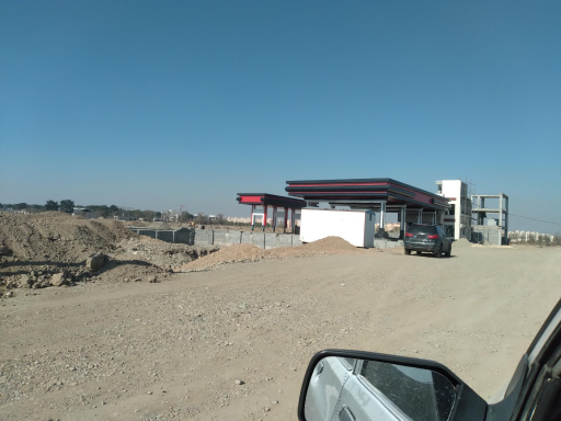 عکس پمپ بنزین معین