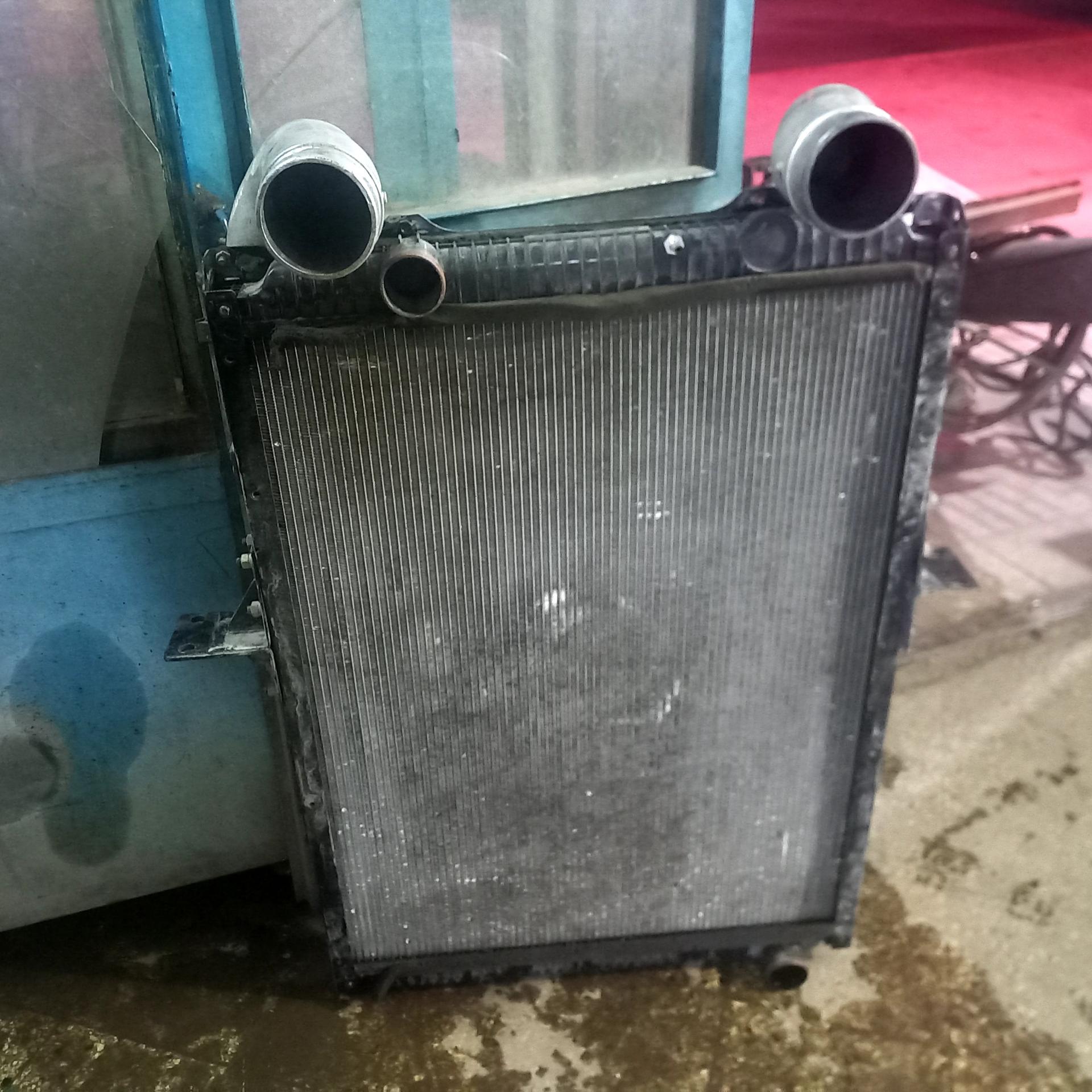 عکس تعمیرگاه رادیاتور های سبک و سنگین ایران 