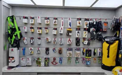 عکس فروشگاه تجهیزات تخصصی دره نوردی مهرآیین اهواز 