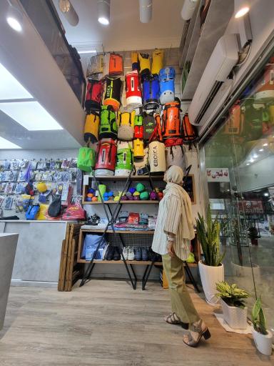 عکس فروشگاه تجهیزات تخصصی دره نوردی مهرآیین اهواز 