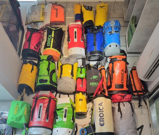 عکس فروشگاه تجهیزات تخصصی دره نوردی مهرآیین اهواز 