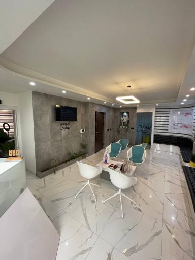 عکس کلینیک زیبایی یونیک