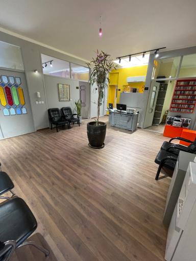 عکس آموزشگاه موسیقی ردیف