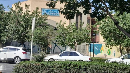 عکس دبیرستان دخترانه منصوره بادامچی