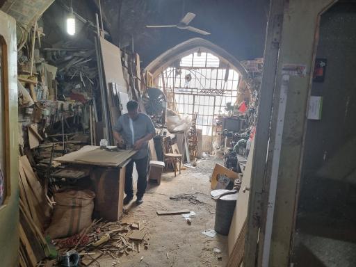 عکس تعمیروساخت وسایل چوبی