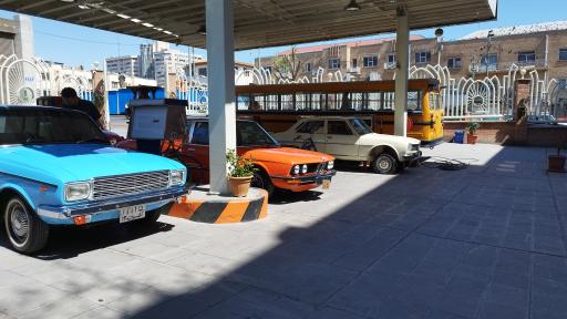 عکس موزه پمپ بنزین دروازه دولت