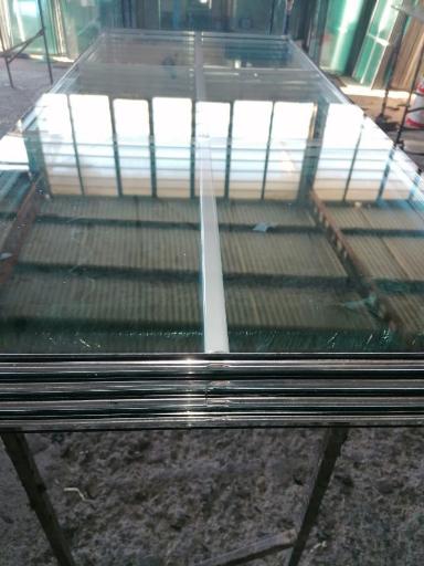 عکس کارخانه تولید شیشه دوجداره و آلومینیوم سینا