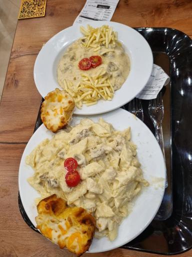 عکس پیتزا حاتم