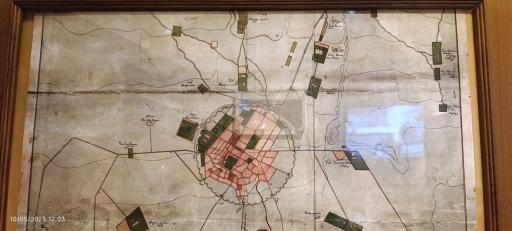 عکس موزه پمپ بنزین دروازه دولت