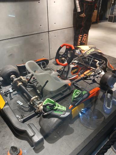 عکس مجموعه کارتینگ آزادی