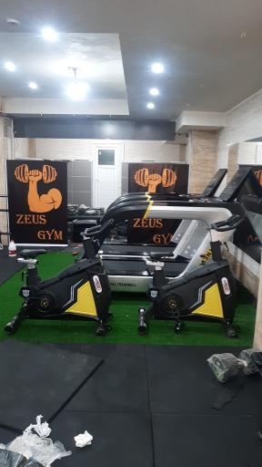 عکس باشگاه بدنسازی زئوس