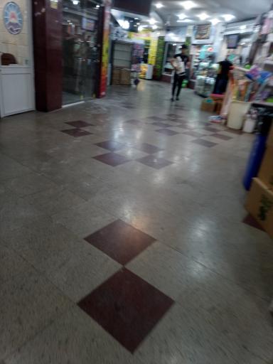 عکس مرکز خرید لاله ها