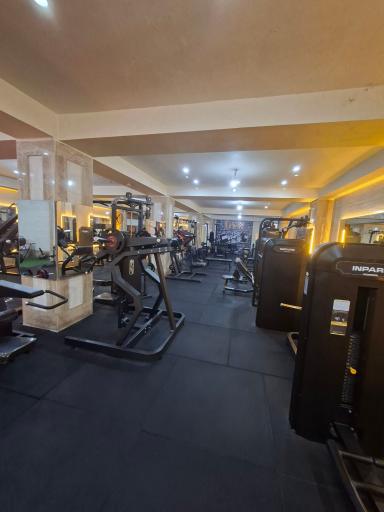 عکس باشگاه بدنسازی زئوس
