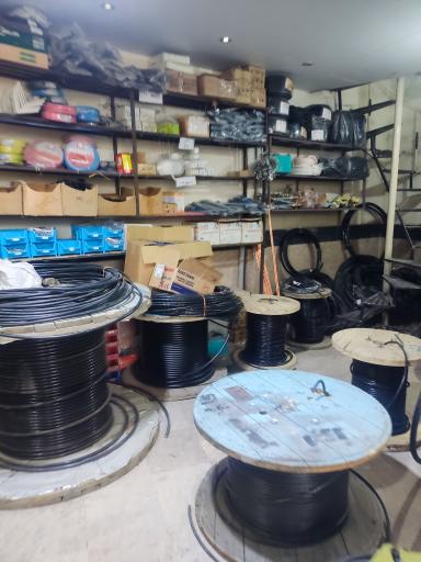 عکس نیرو صنعت مازند تجهیزات برق