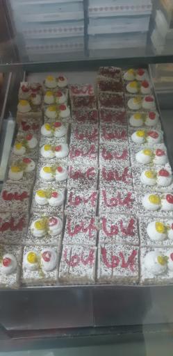 عکس شیرینی فروشی گلپرور