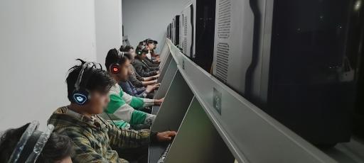 عکس گیم نت صفر و یک