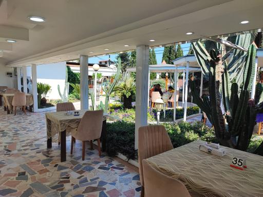 عکس رستوران و تالار پذیرایی خلج