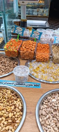 عکس کافه باقلوا و شیرینی تبریز