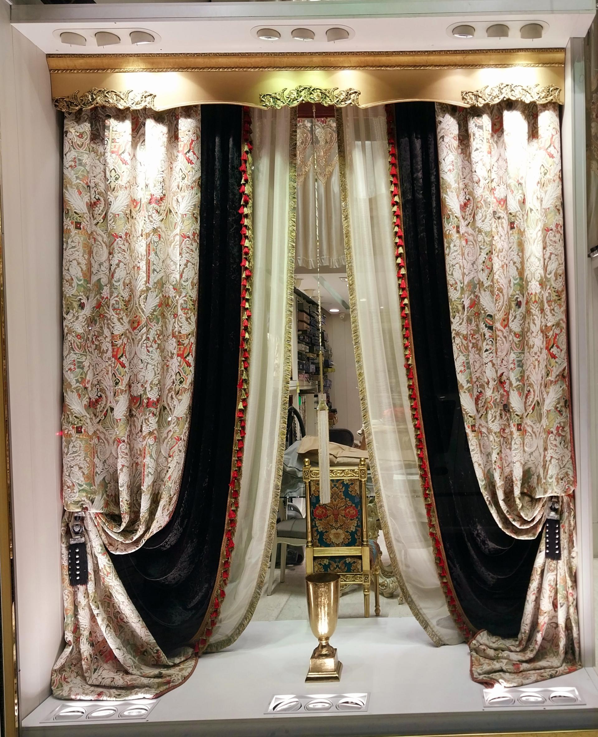 عکس پرده سرای خانه ابریشم 