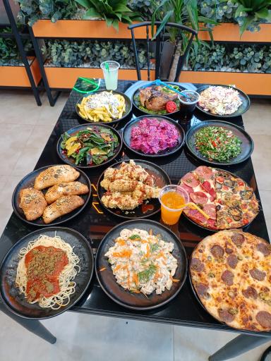 عکس فست فود سلف سرویس نامحدود فود هانتر